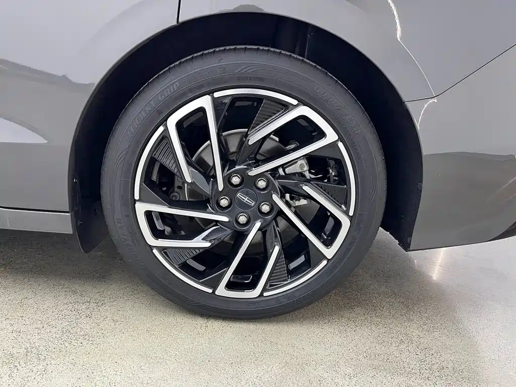Lincoln Z — миниатюра 31
