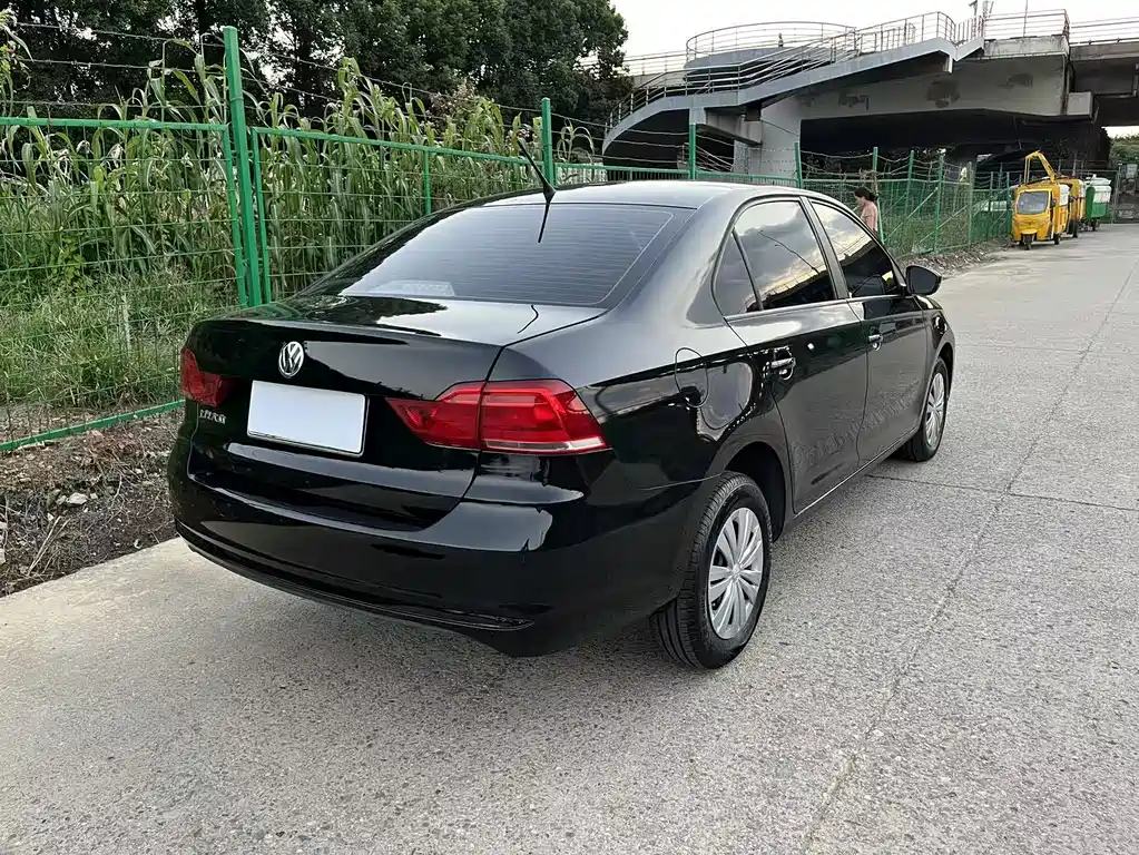 Volkswagen Santana — миниатюра 13