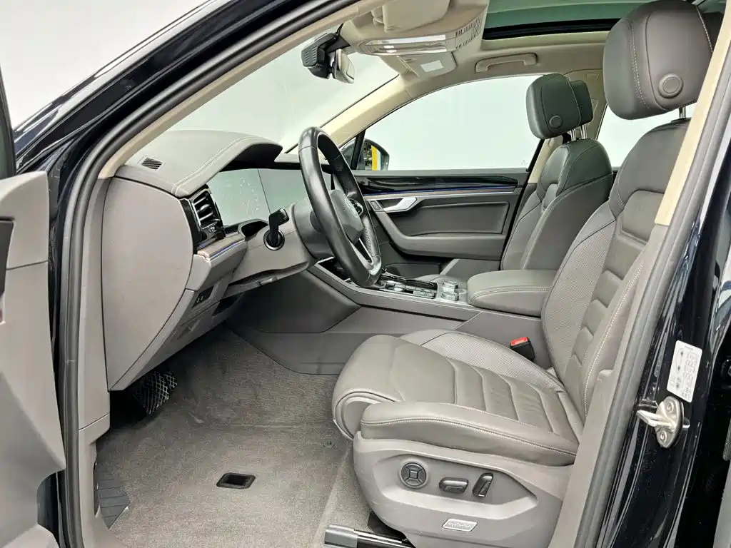 Volkswagen Touareg — миниатюра 15