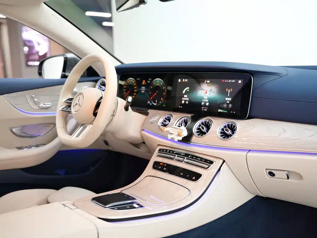 Mercedes-Benz E-Class (Import) — миниатюра 9