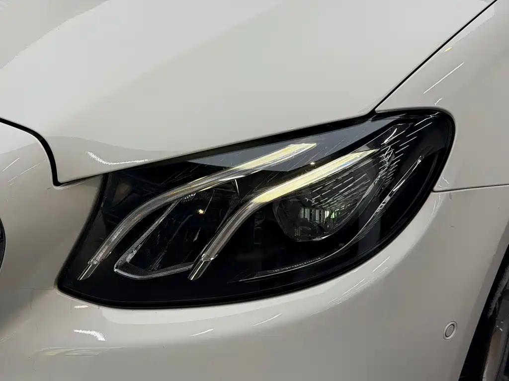 Mercedes-Benz E-Class E 2016 E 200 L Sport