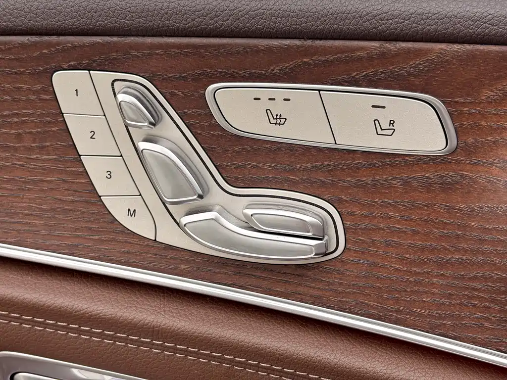 Mercedes-Benz E-Class — миниатюра 18