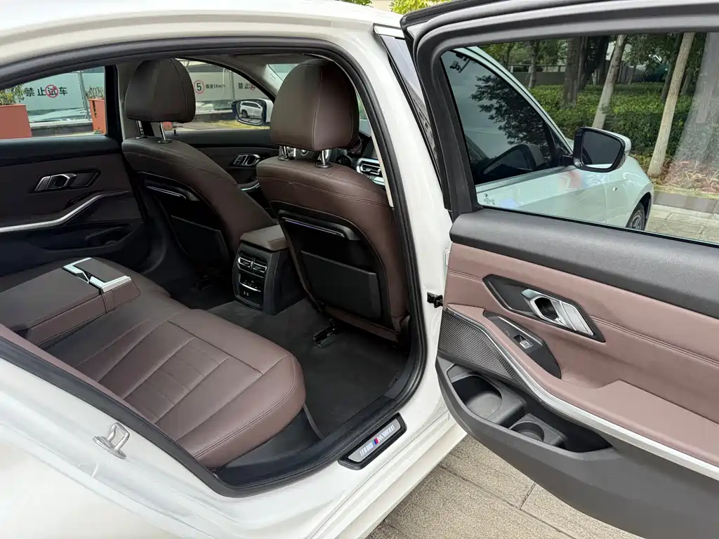 BMW 3 Series — миниатюра 43