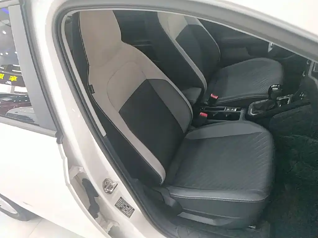 Volkswagen Lavida — миниатюра 25