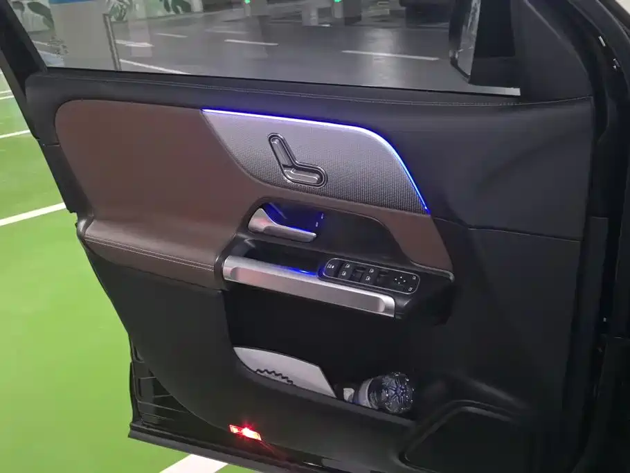 Mercedes-Benz GLB — миниатюра 7