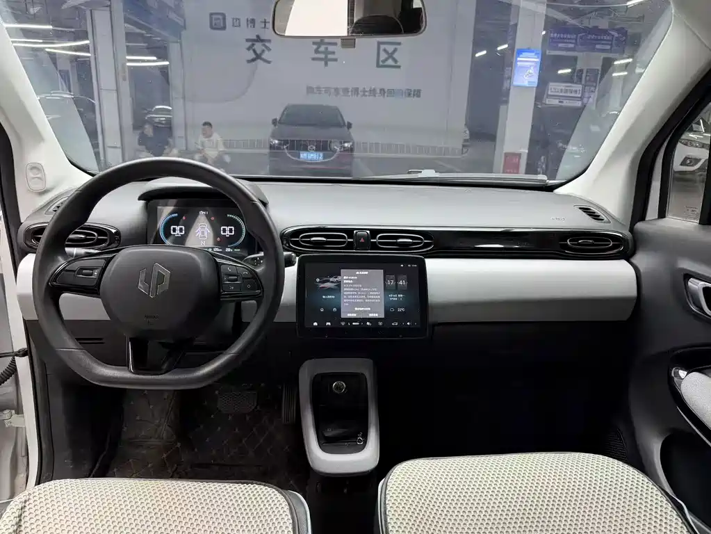 Leapmotor Leapmotor T03 — миниатюра 4