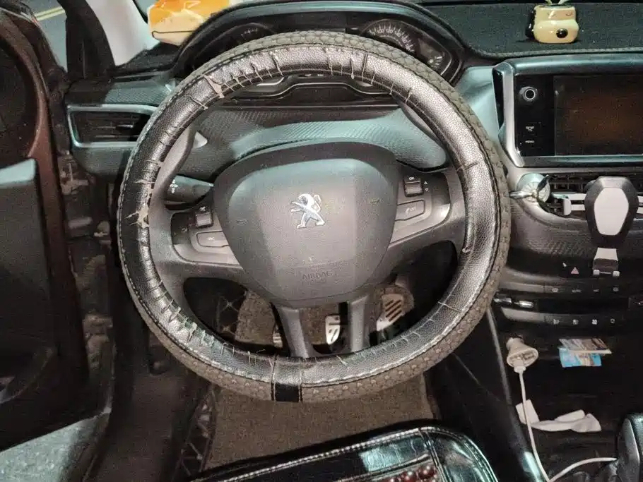 Peugeot 2008 — миниатюра 15