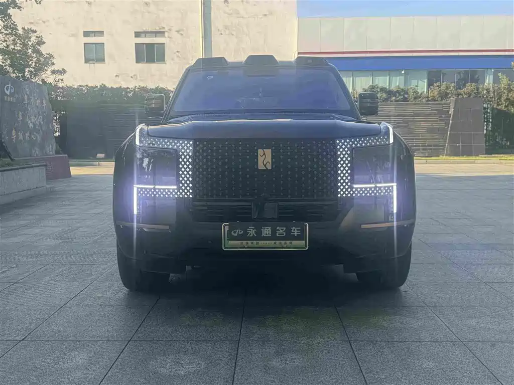 Yangwang Yangwang U8 L — миниатюра 2