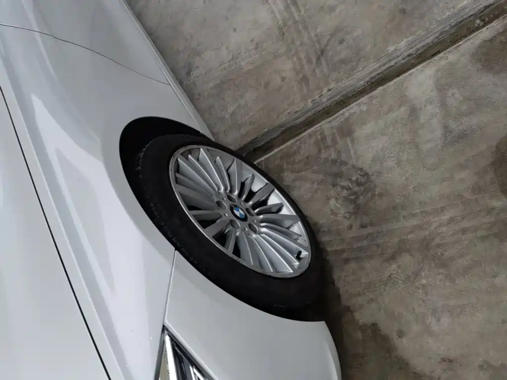 BMW 3 Series — миниатюра 23