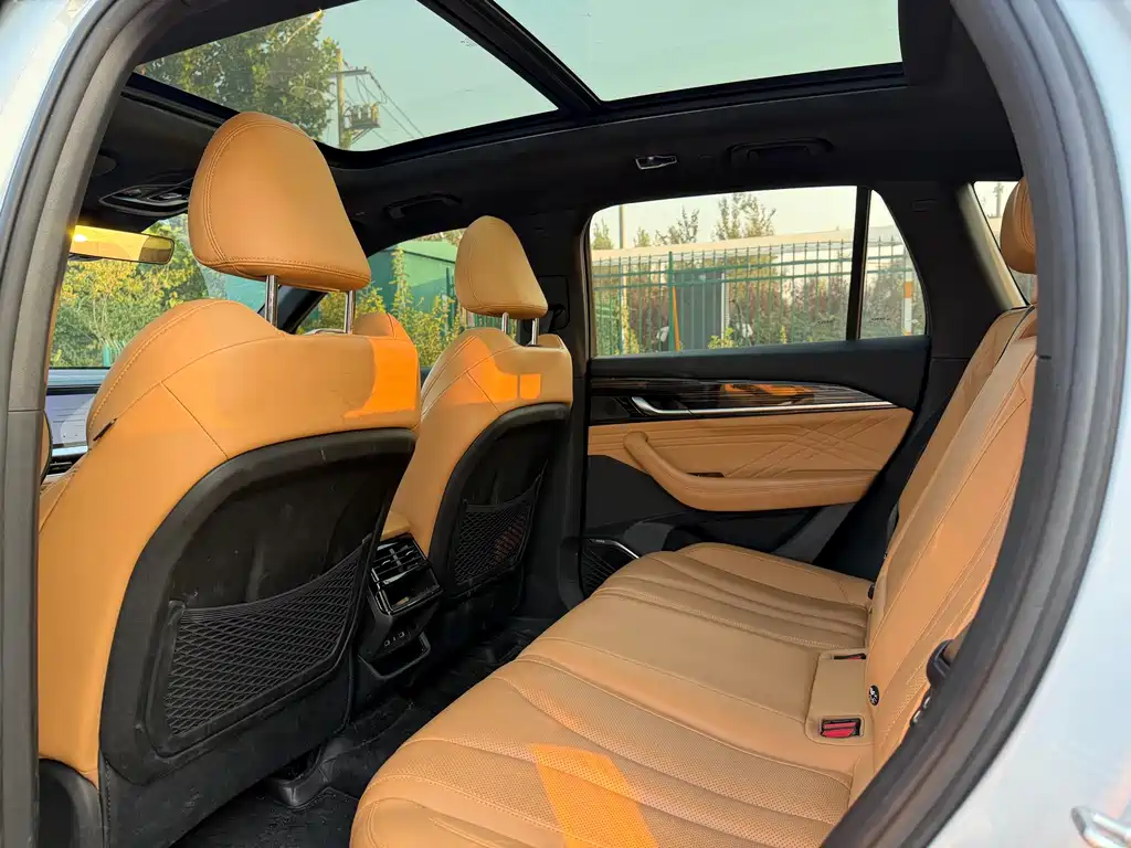 Geely Xingyue L EREV — миниатюра 11