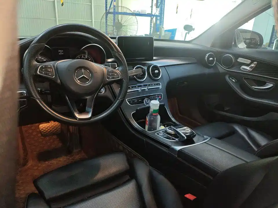 Mercedes-Benz C-Class — миниатюра 5