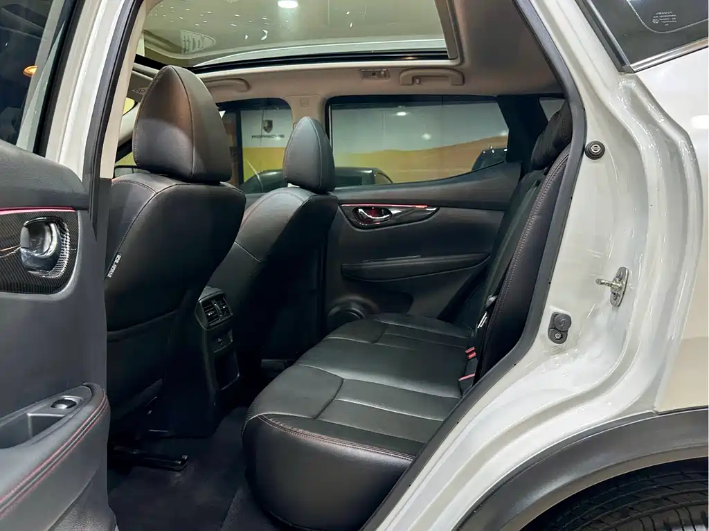 Nissan Qashqai — миниатюра 9