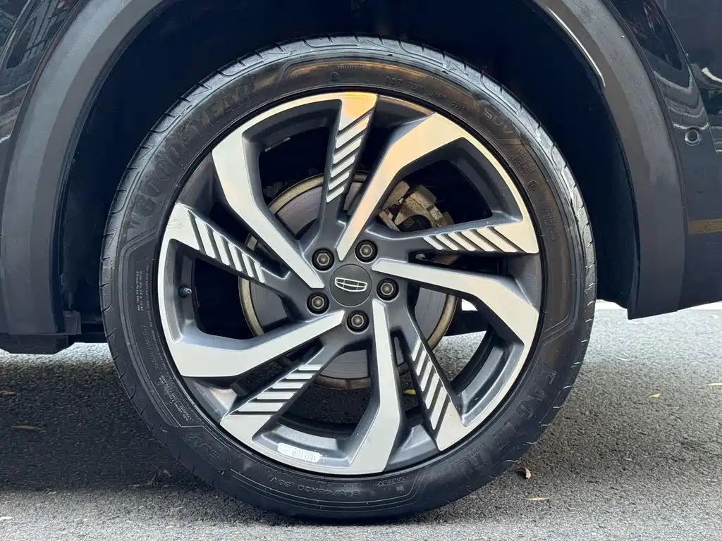 Geely Xingyue L — миниатюра 15