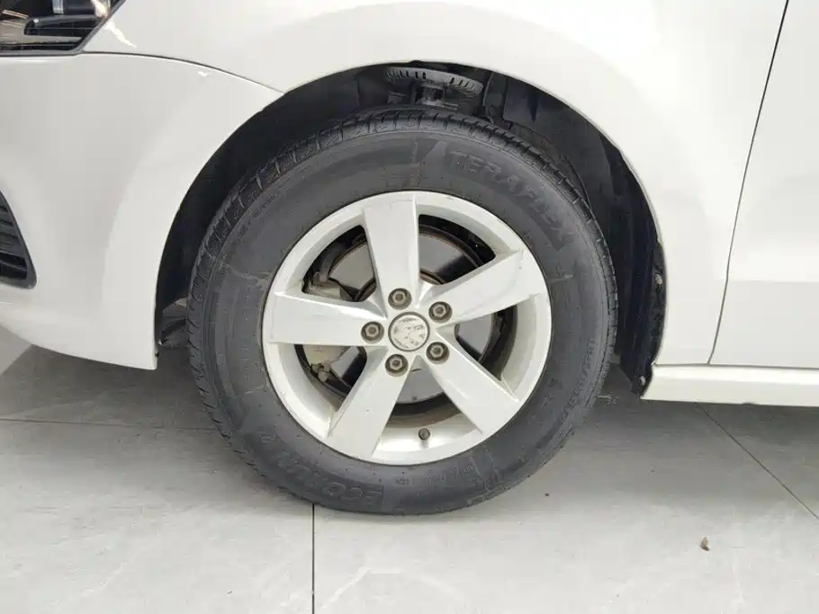Volkswagen Polo — миниатюра 6