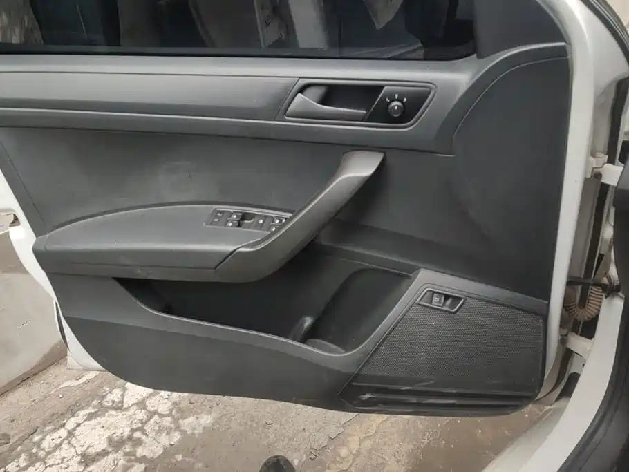 Volkswagen Santana — миниатюра 7