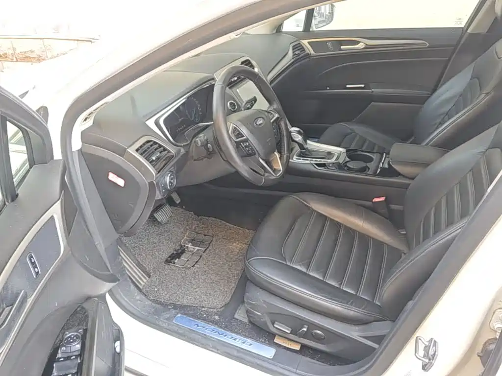 Ford Mondeo — миниатюра 16