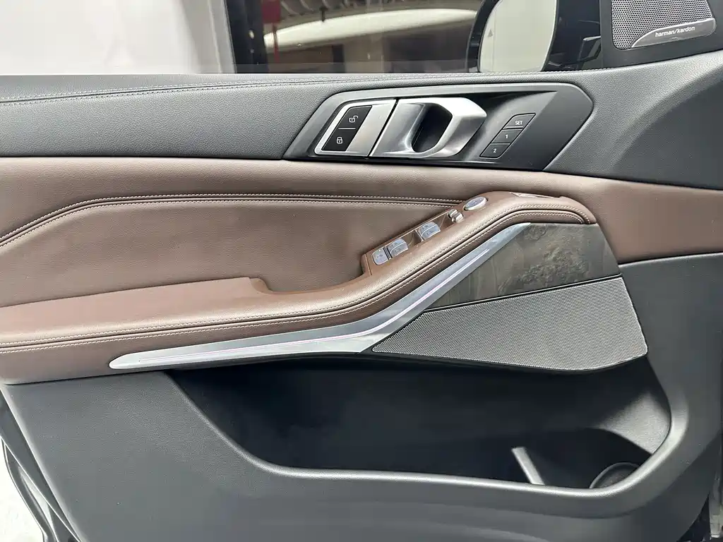 BMW X5 — миниатюра 21