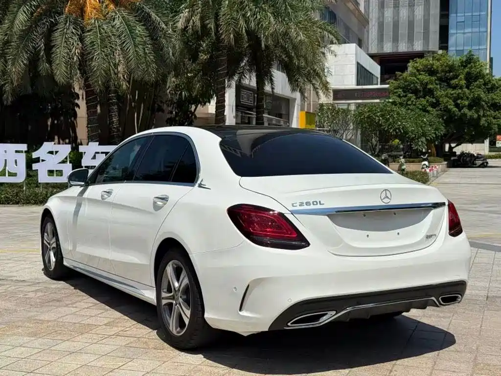 Mercedes-Benz C-Class — миниатюра 3