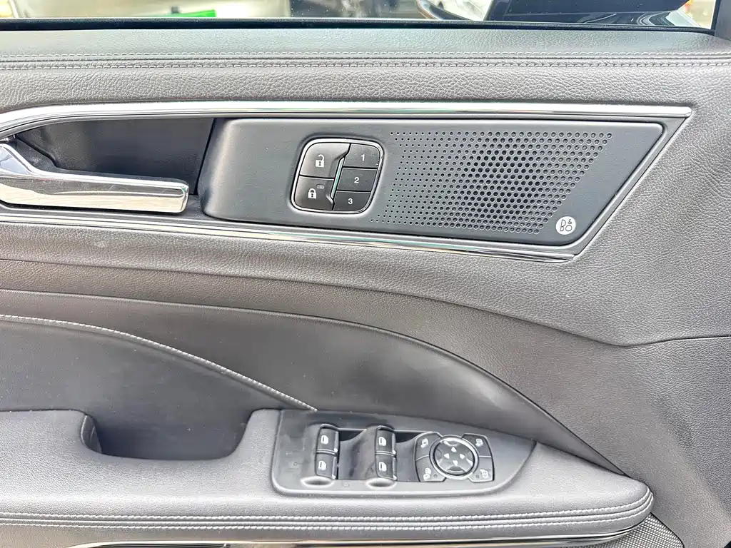 Ford Taurus — миниатюра 15