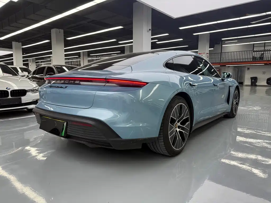 Porsche Taycan — миниатюра 23