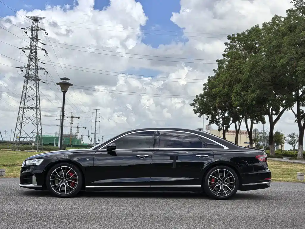 Audi A8 — миниатюра 4