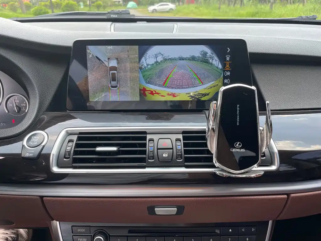 BMW 5 Series GT — миниатюра 23