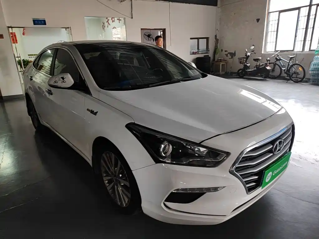 Hyundai Mistra — миниатюра 4