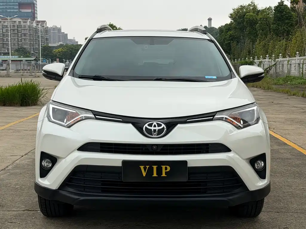 Toyota RAV4 — миниатюра 2