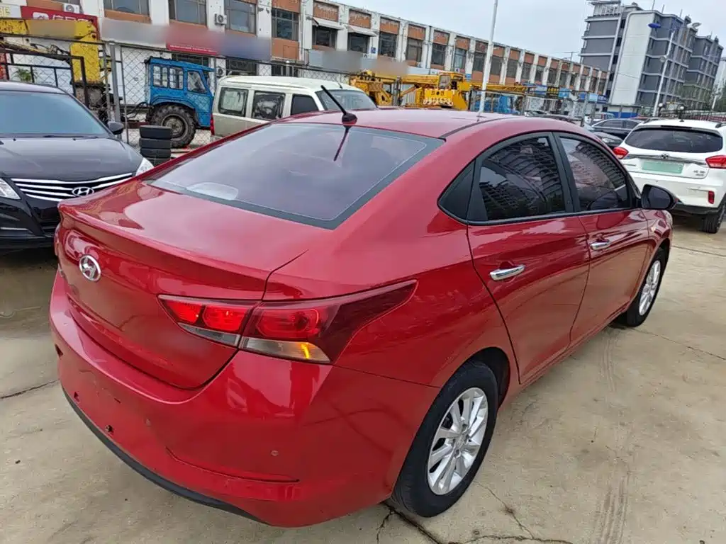 Hyundai Verna — миниатюра 7
