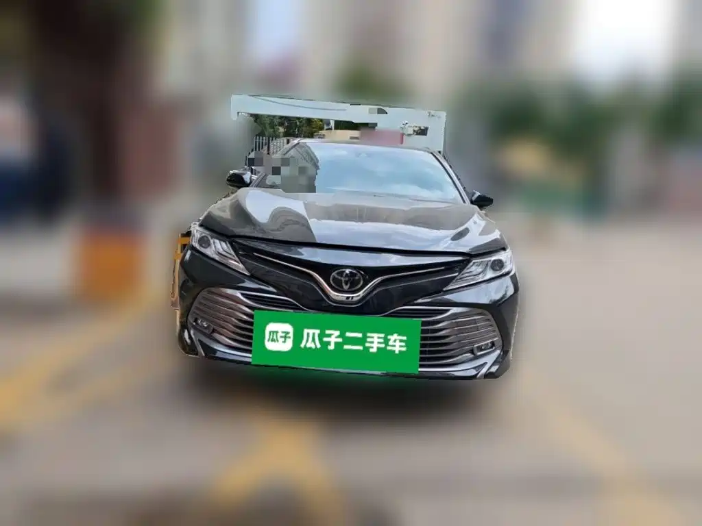 Toyota Camry — миниатюра 2