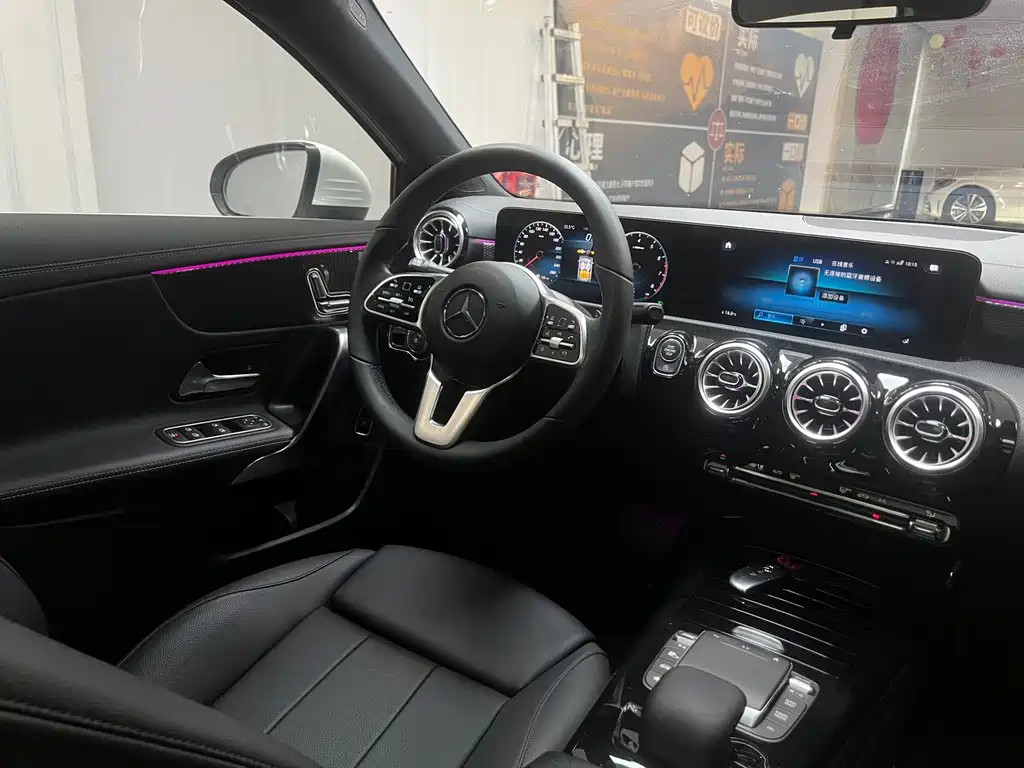 Mercedes-Benz A-Class A 2022 A 200 L Sport Fashion