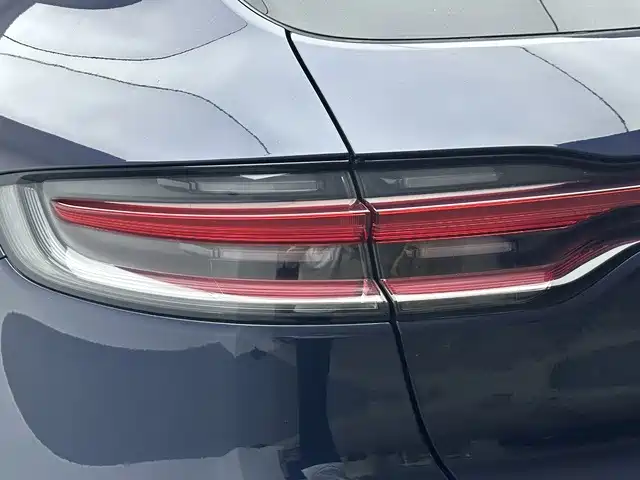 Porsche Macan — миниатюра 18