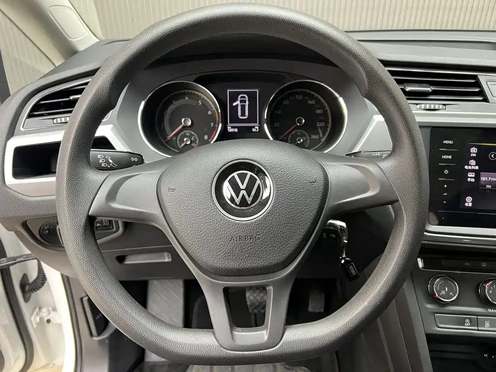 Volkswagen Touran — миниатюра 16