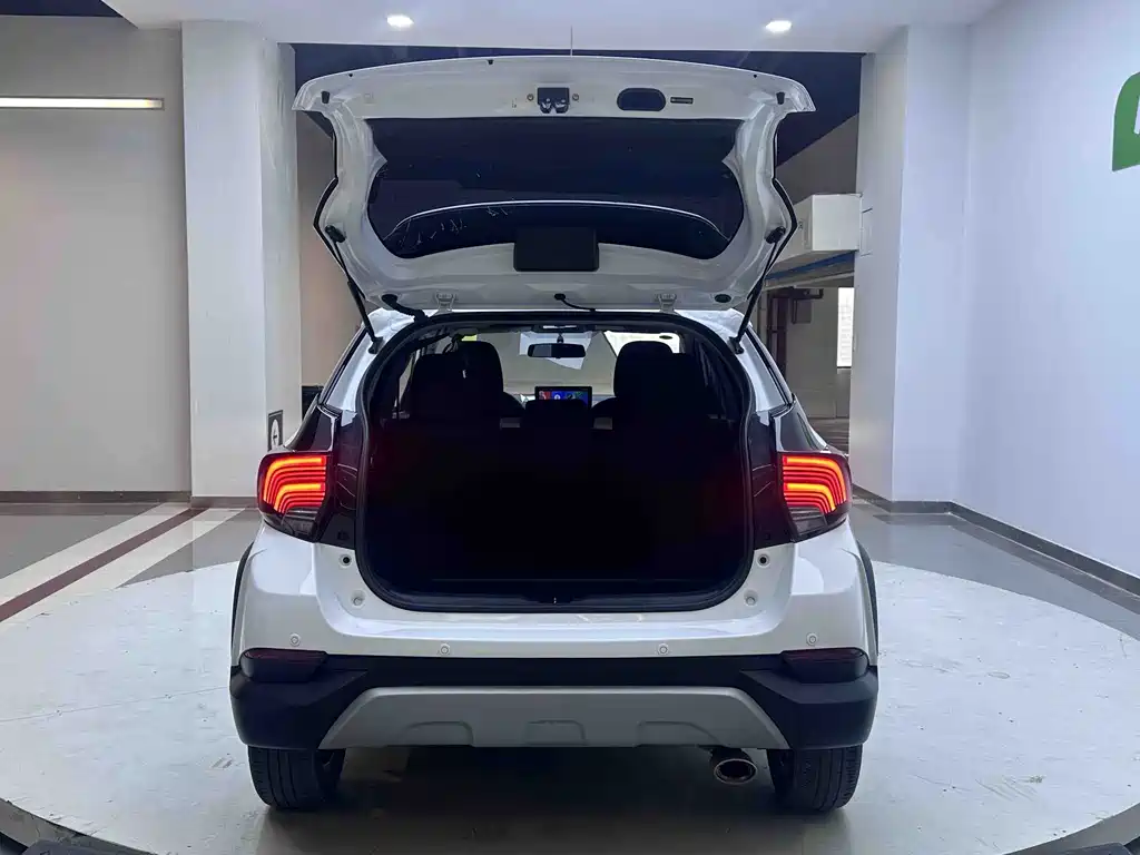 Toyota Yaris L — миниатюра 14