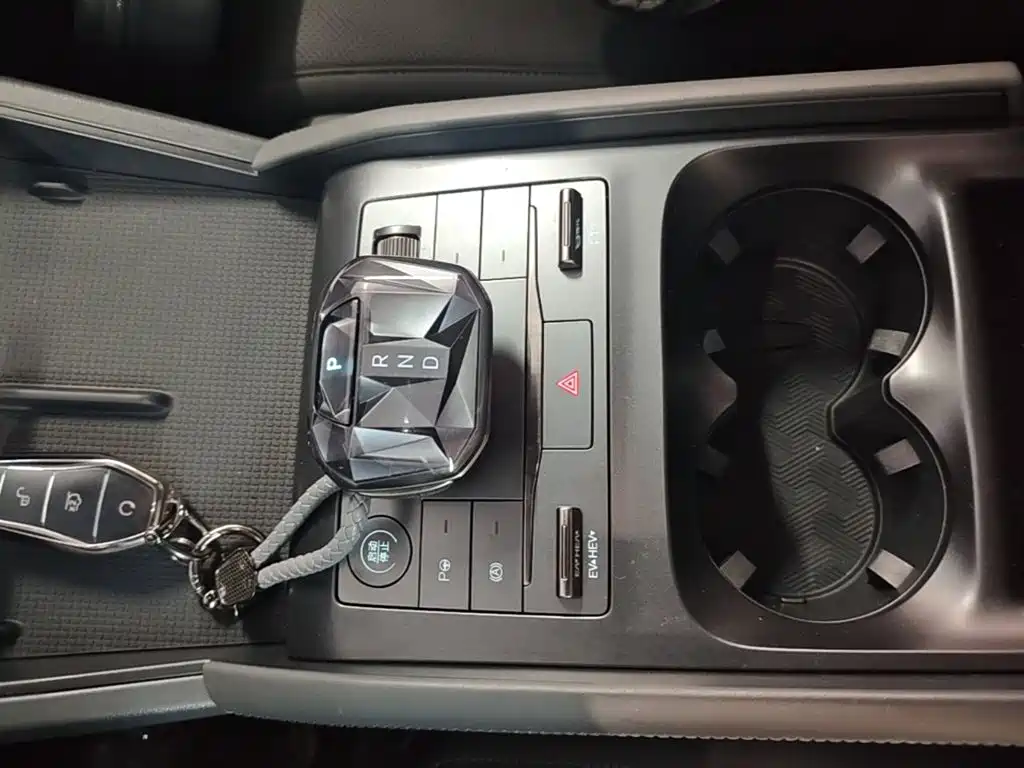 BYD Qin L — миниатюра 14