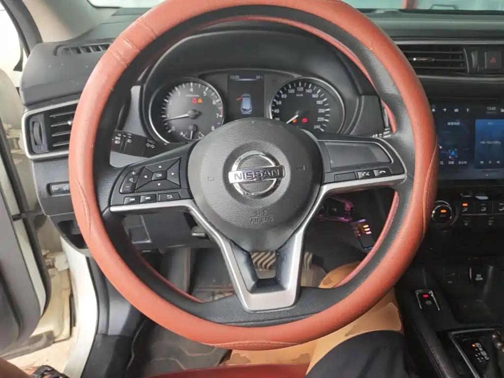 Nissan Qashqai — миниатюра 11