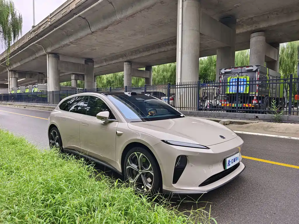 NIO ET5T — миниатюра 7