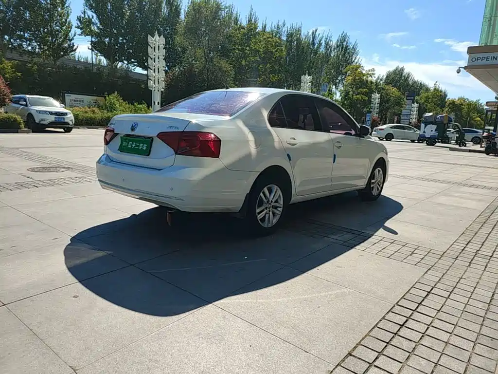 Volkswagen Jetta — миниатюра 7
