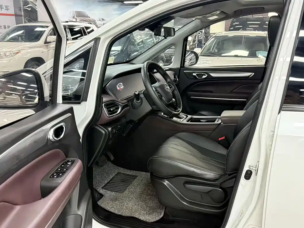 GAC Motor Trumpchi M6 — миниатюра 4