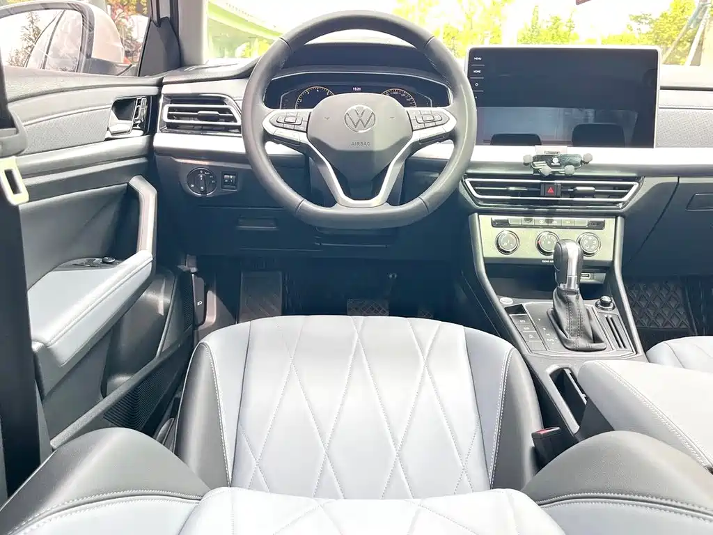 Volkswagen Lavida — миниатюра 3