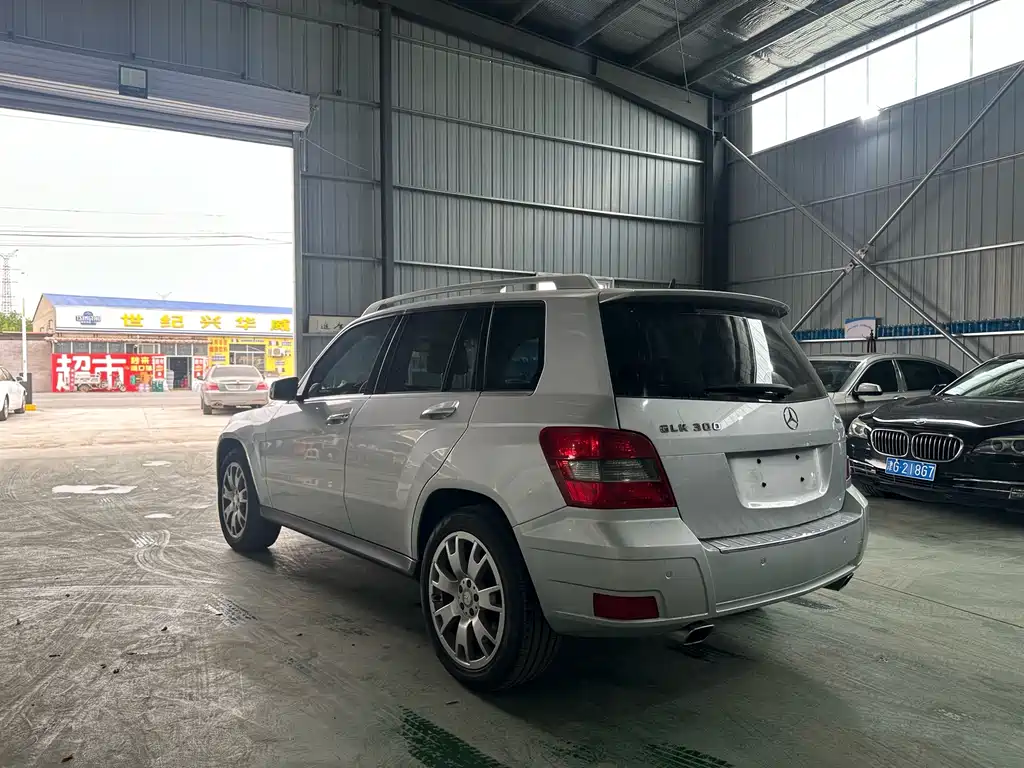 Mercedes-Benz GLK-Class (Import) — миниатюра 7