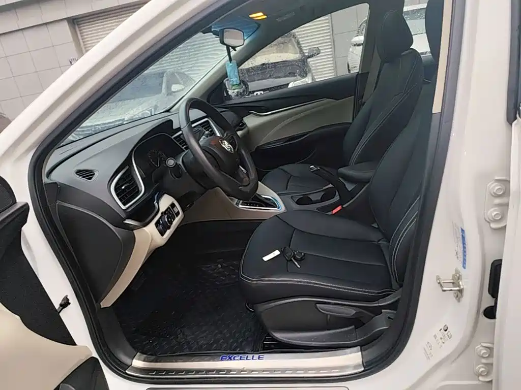 Buick Excelle — миниатюра 15
