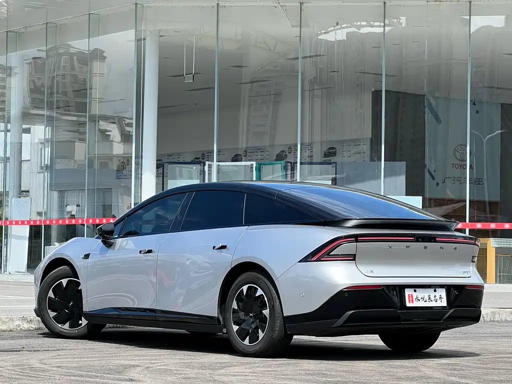 XPeng P7+ — миниатюра 10