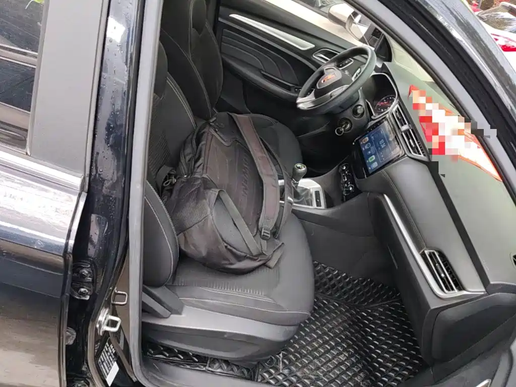 Roewe RX3 — миниатюра 25