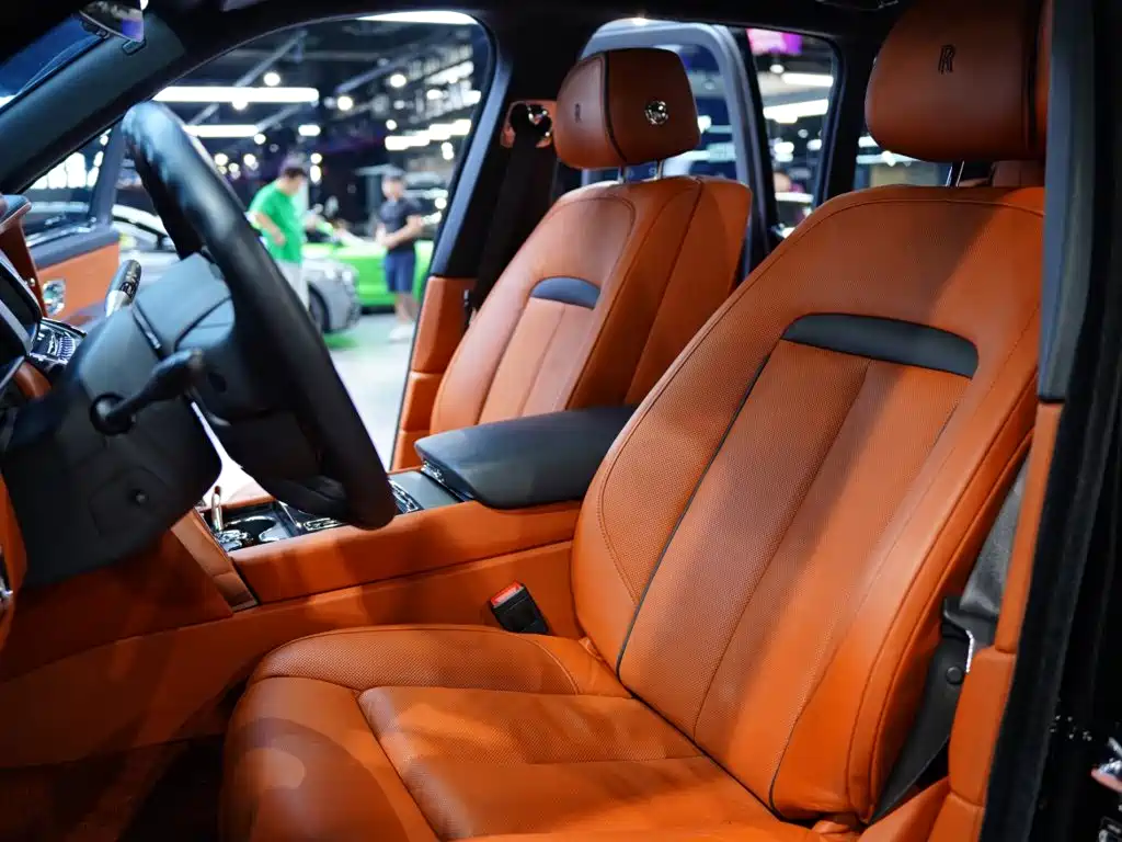 Rolls-Royce Cullinan — миниатюра 23