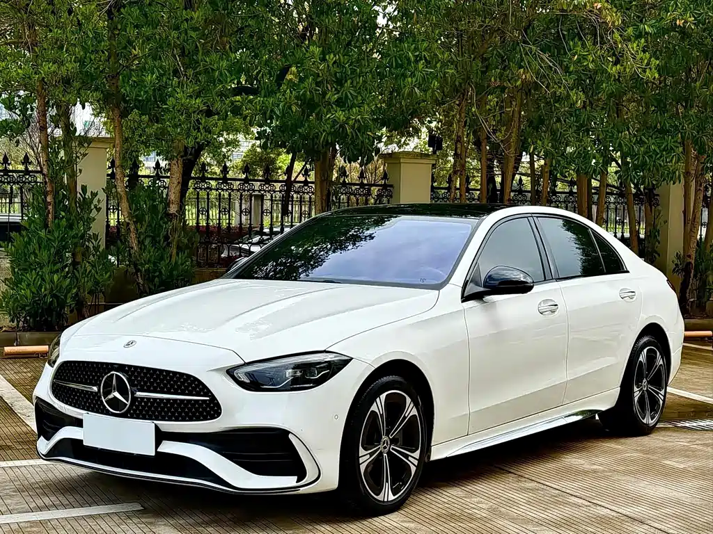 Mercedes-Benz C-Class — миниатюра 2