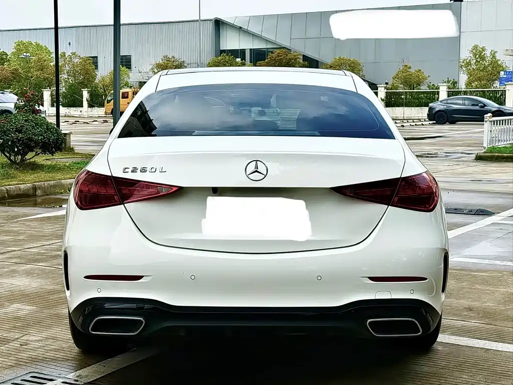 Mercedes-Benz C-Class — миниатюра 14