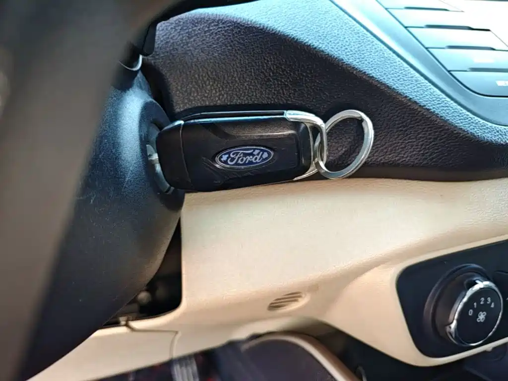 Ford Escort — миниатюра 9