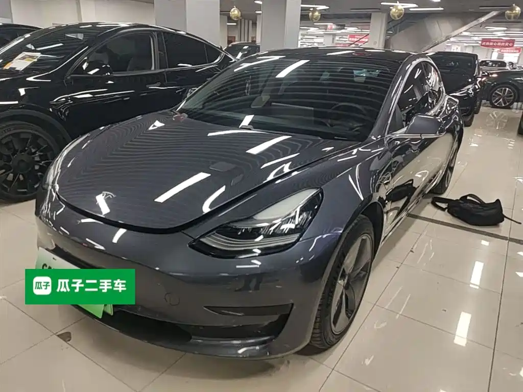 Tesla Model 3 2020