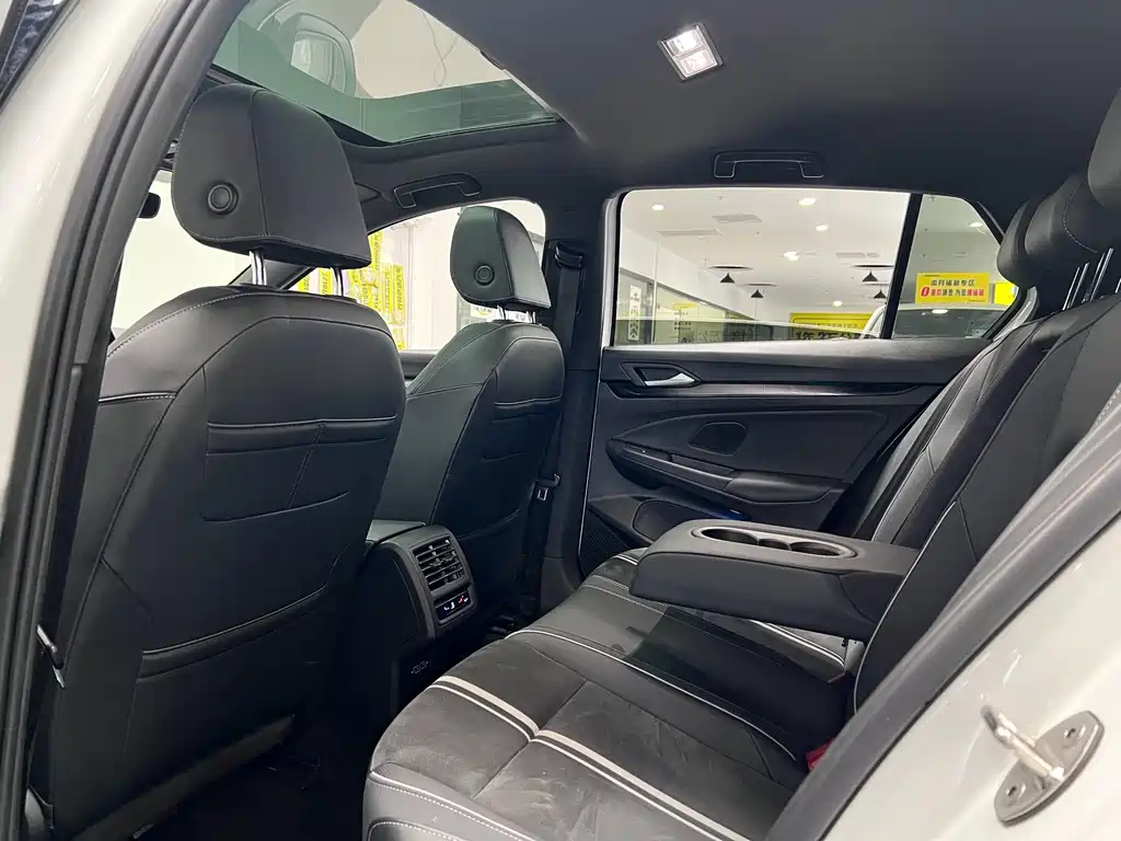 Volkswagen Golf — миниатюра 16